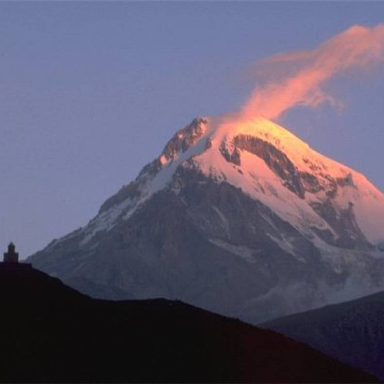 Oρειβατική αποστολή στο όρος Kazbek